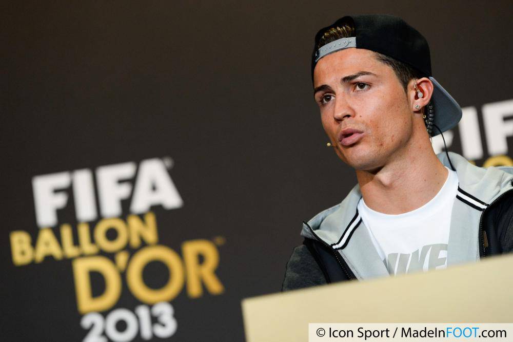 Ronaldo aurait cédé sous la pression du Real Madrid.