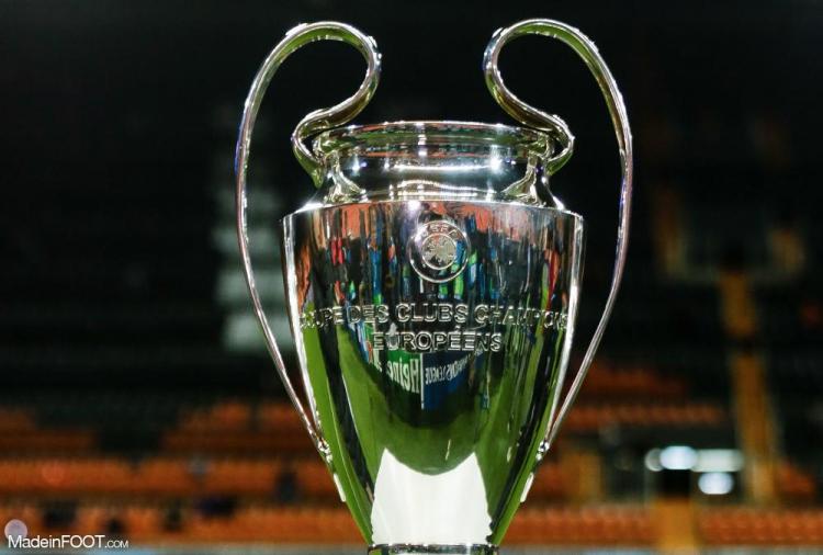 Le trophée de la Ligue des Champions.