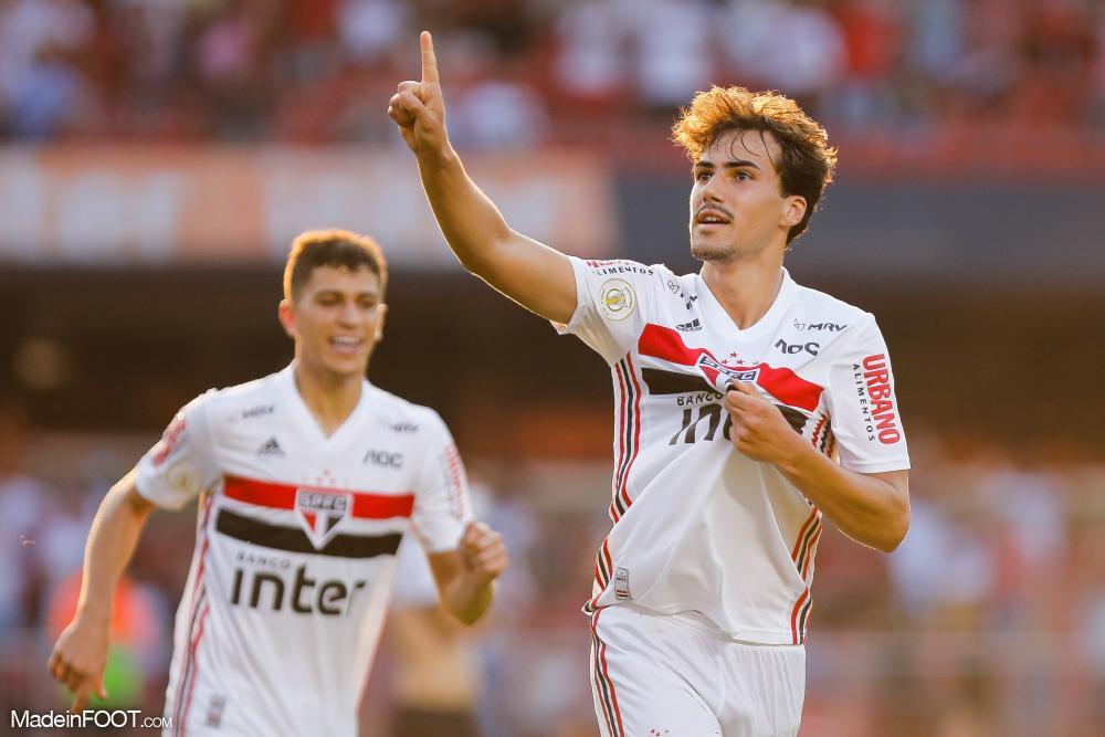 Igor Gomes plaît en Espagne.