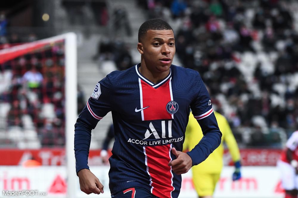 Kylian Mbappé sous le maillot du PSG.