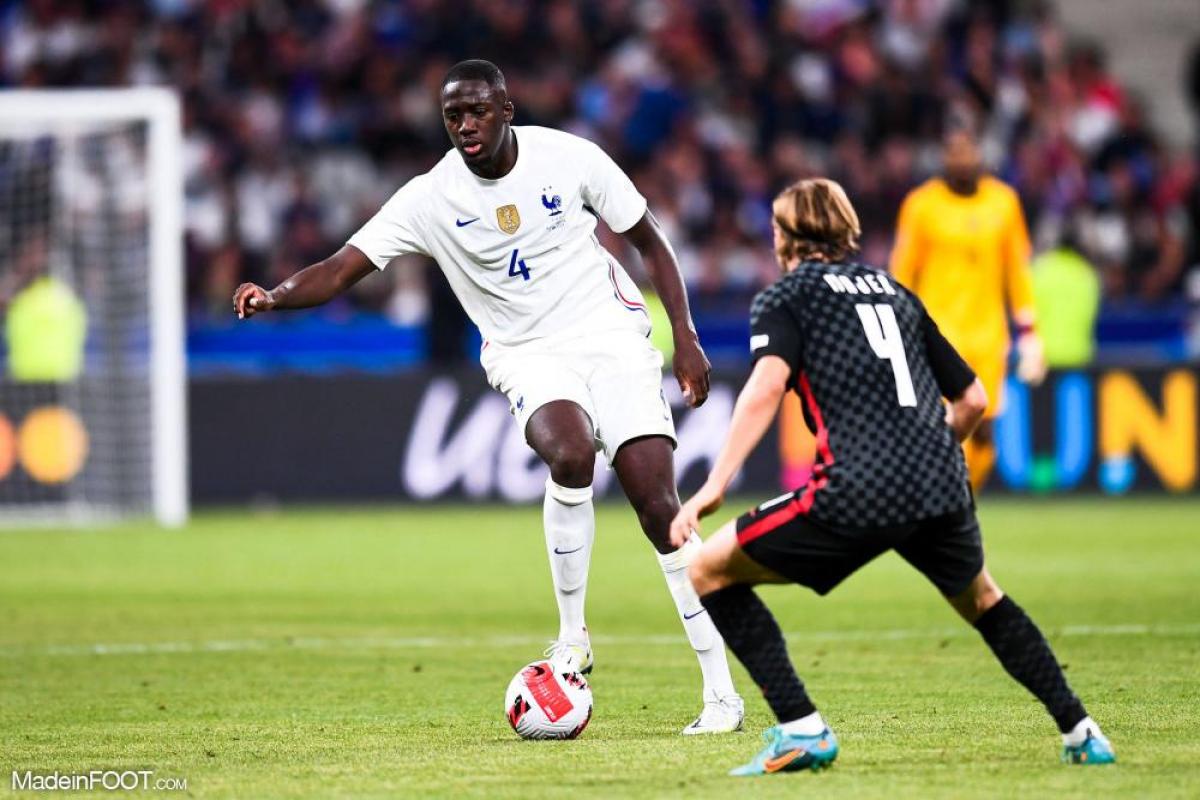 Ibrahima Konaté, le défenseur central de l'équipe de France.
