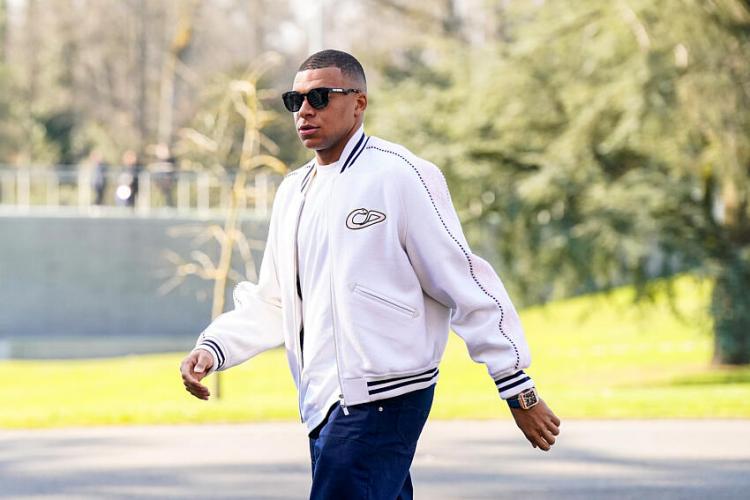 Équipe de France - Kylian Mbappé reçoit le soutien d'un coéquipier en Bleu après la polémique Dubaï