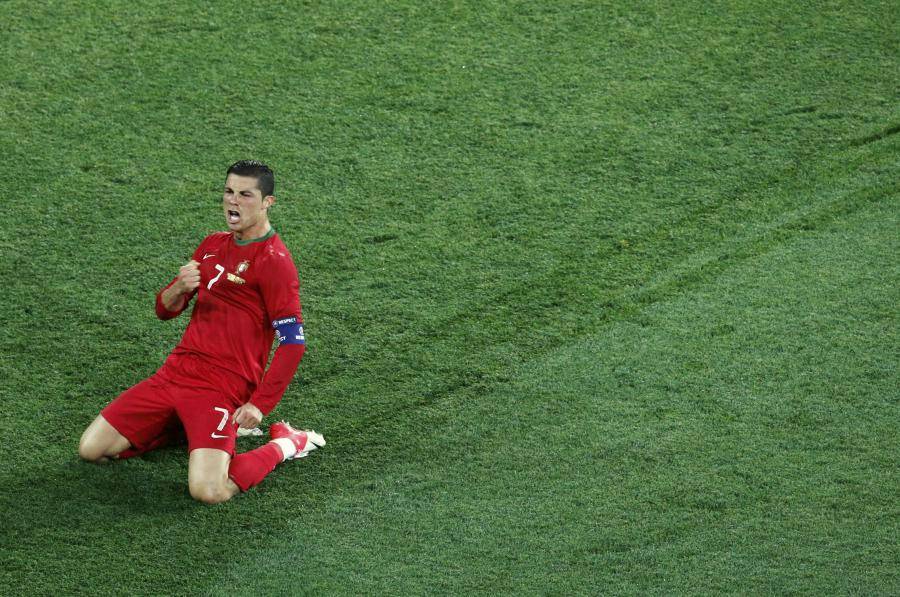 Retrouvez les 10 plus beaux buts de Cristiano Ronaldo