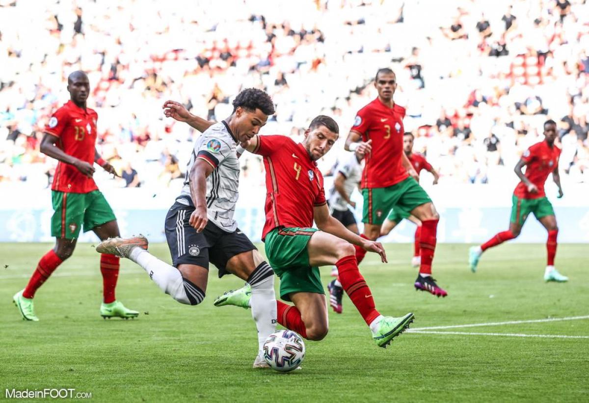 Gnabry avec le ballon