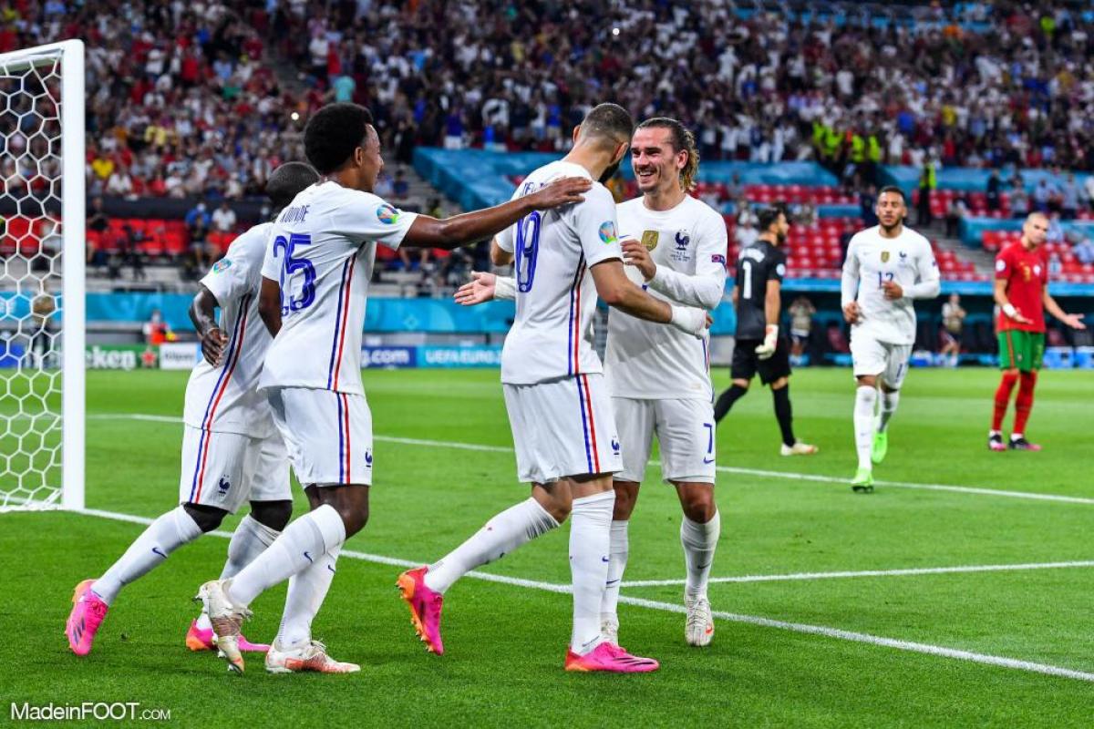 Joie des Bleus devant leurs supporters 