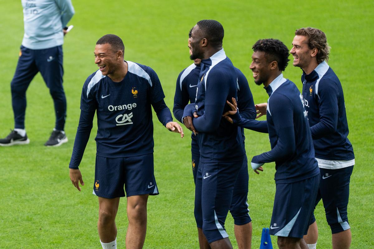 Kylian Mbappé avec l'équipe de France