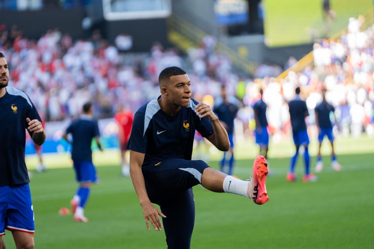 Kylian Mbappé avec l'EDF.