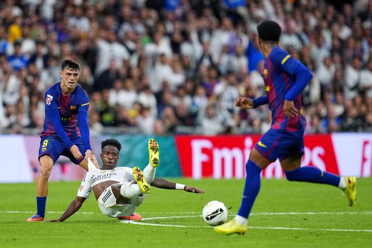 Les compos officielles du match entre le FC Barcelone et le Real Madrid.