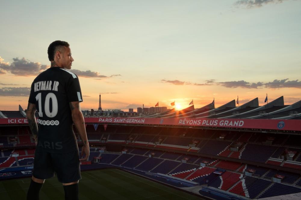 L'arrivée de Neymar au PSG fait encore grincer des dents en Espagne