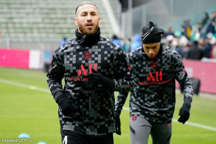 Sergio Ramos, le défenseur central du Paris Saint-Germain, ici aux côtés de Kylian Mbappé.