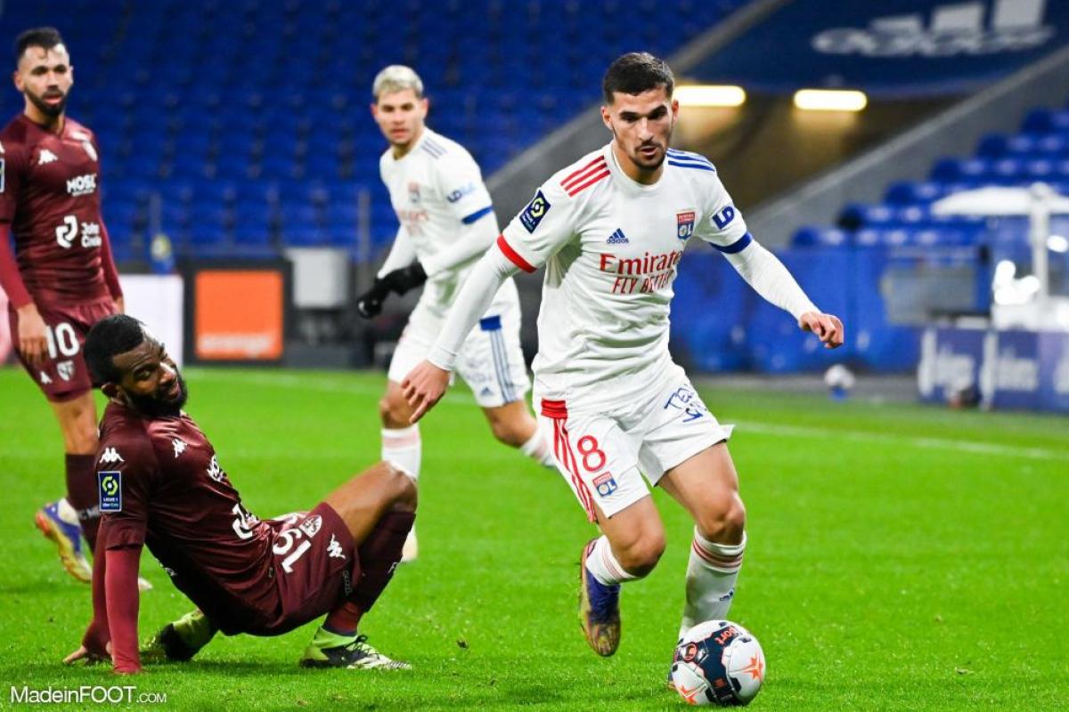 Aouar avec le ballon