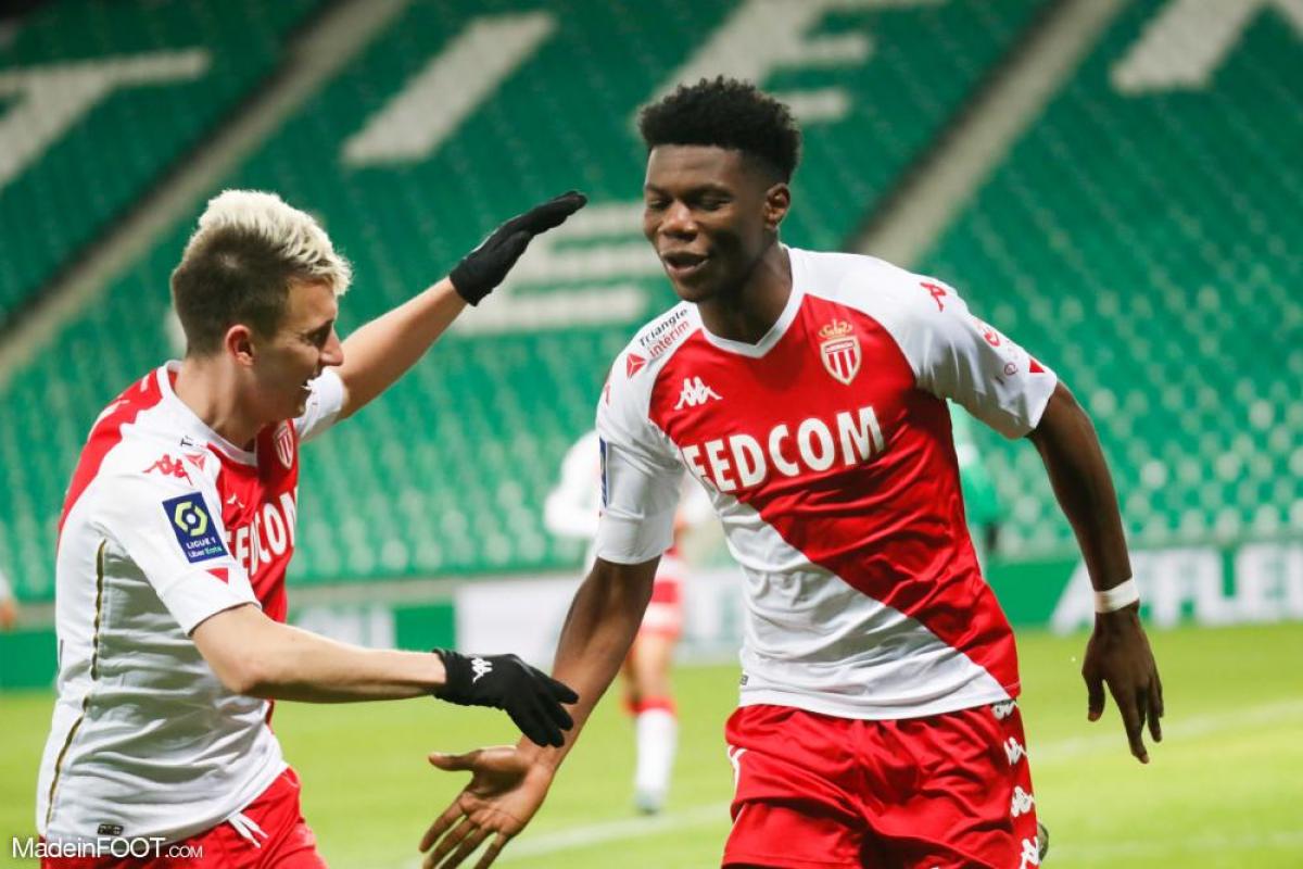 Aurélien Tchouaméni qui célèbre son but avec l'AS Monaco