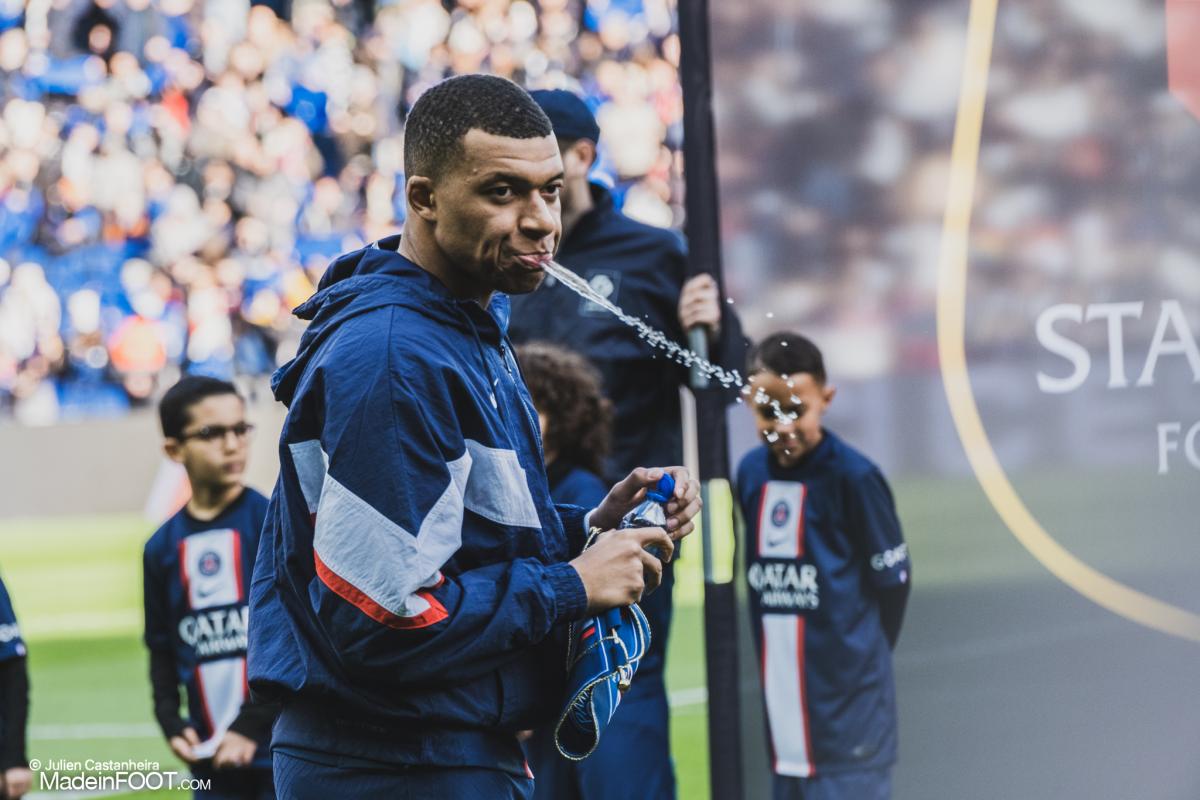 L'attaquant du PSG Kylian Mbappé pourrait quitter le PSG. 