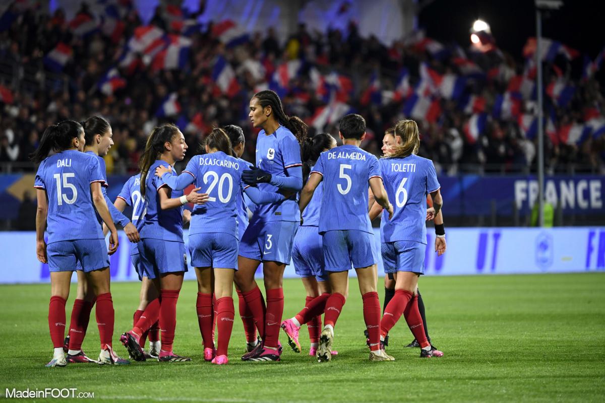 L'équipe de France (F).