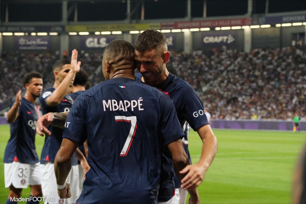 Kylian Mbappé sous le maillot du Paris Saint-Germain. 