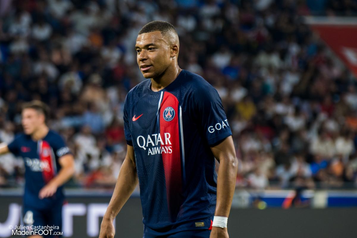 Kylian Mbappé sous le maillot du PSG.