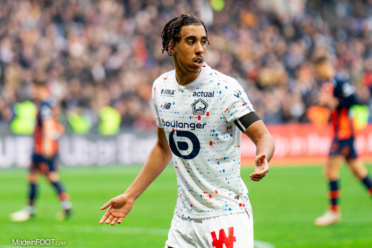 Leny Yoro avec le LOSC