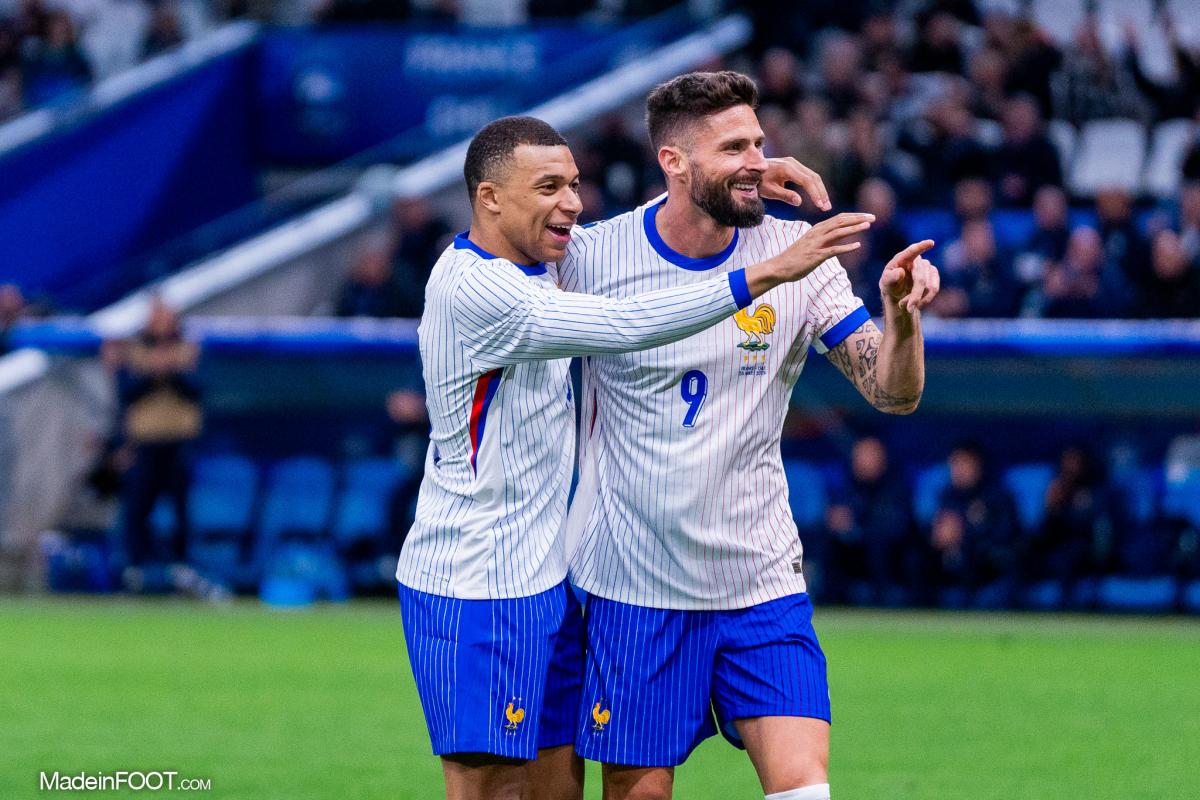 Olivier Giroud, l'attaquant de l'équipe de France, ici aux côtés de Kylian Mbappé.