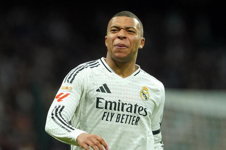 Real Madrid - Kylian Mbappé a égalé un record de Karim Benzema face au Borussia Dortmund