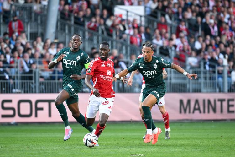 Un géant de Turquie a des vues sur Thilo Kehrer