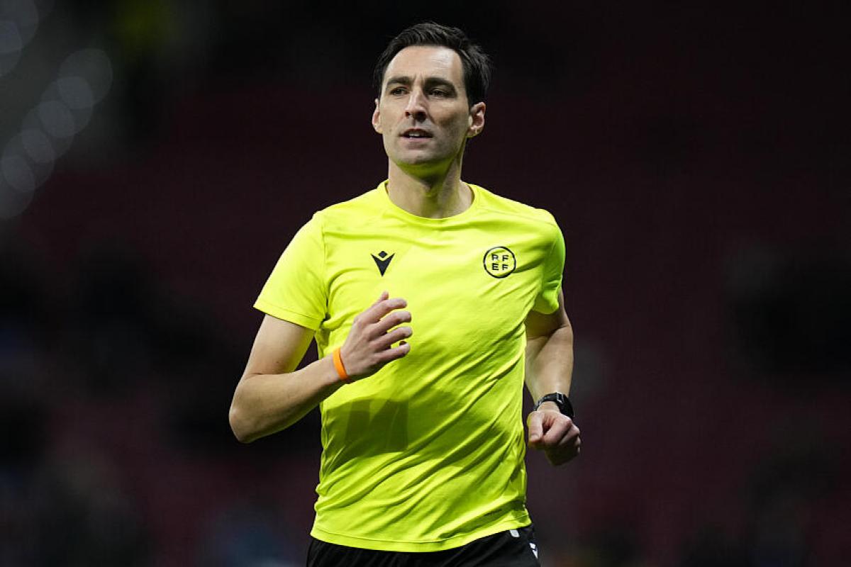 De Burgos Bengoetxea, arbitre de la Liga