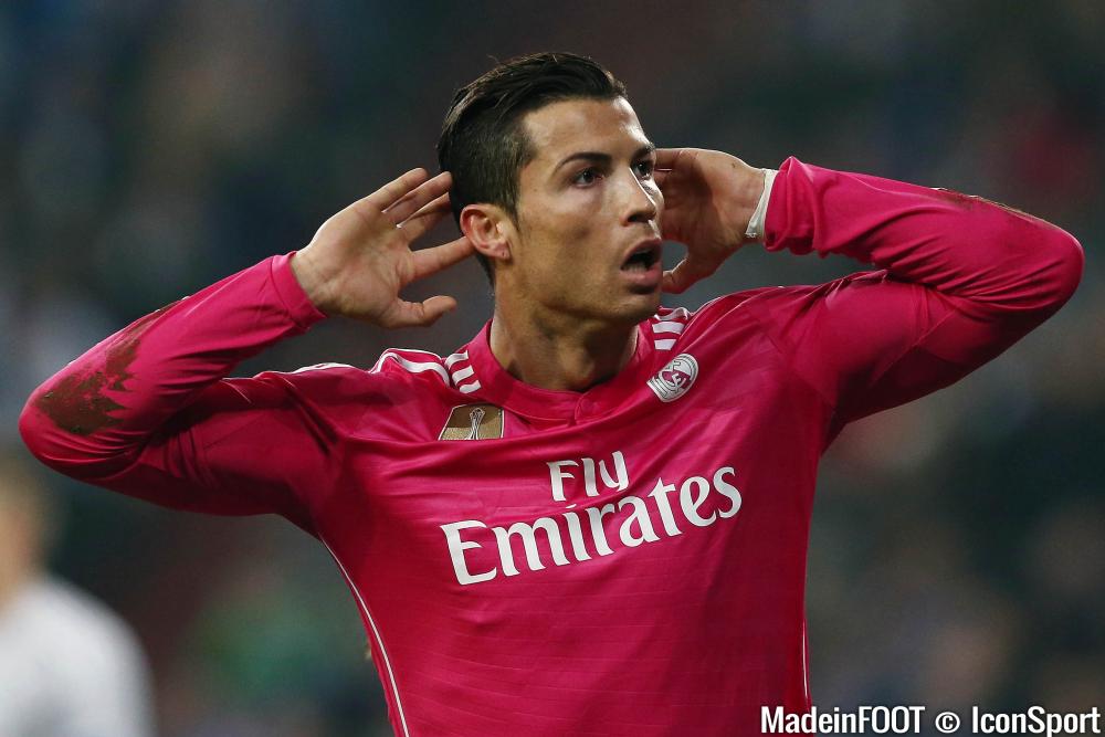 Ronaldo salué par le monde du football
