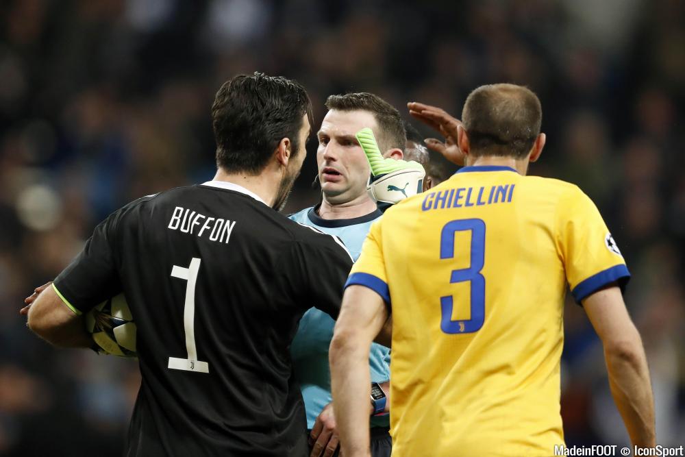 Face au Real Madrid, Michael Oliver a exclu Gianluigi Buffon pour protestation 