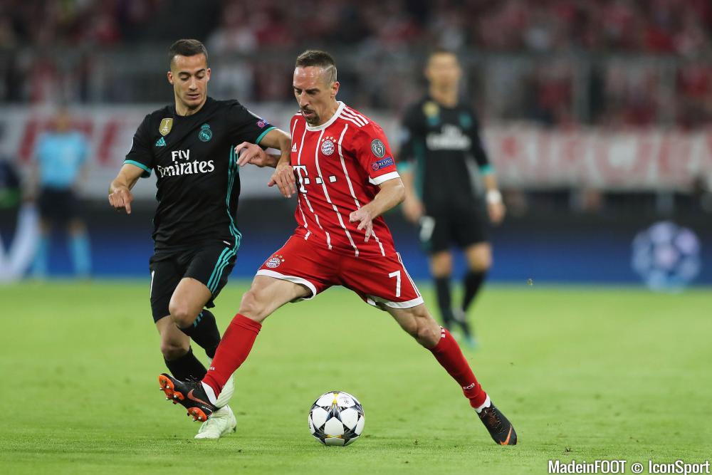 Lucas Vazquez (à gauche), latéral droit du Real Madrid 