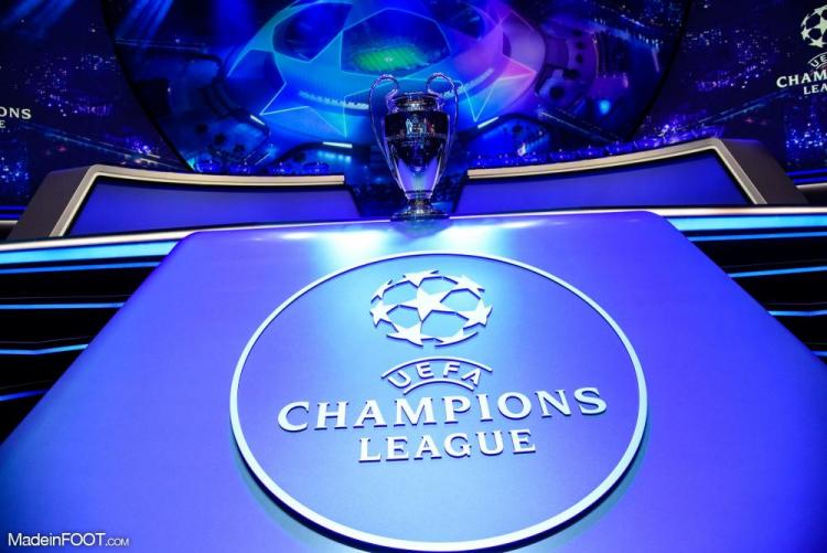 Le trophée de la Ligue des Champions.