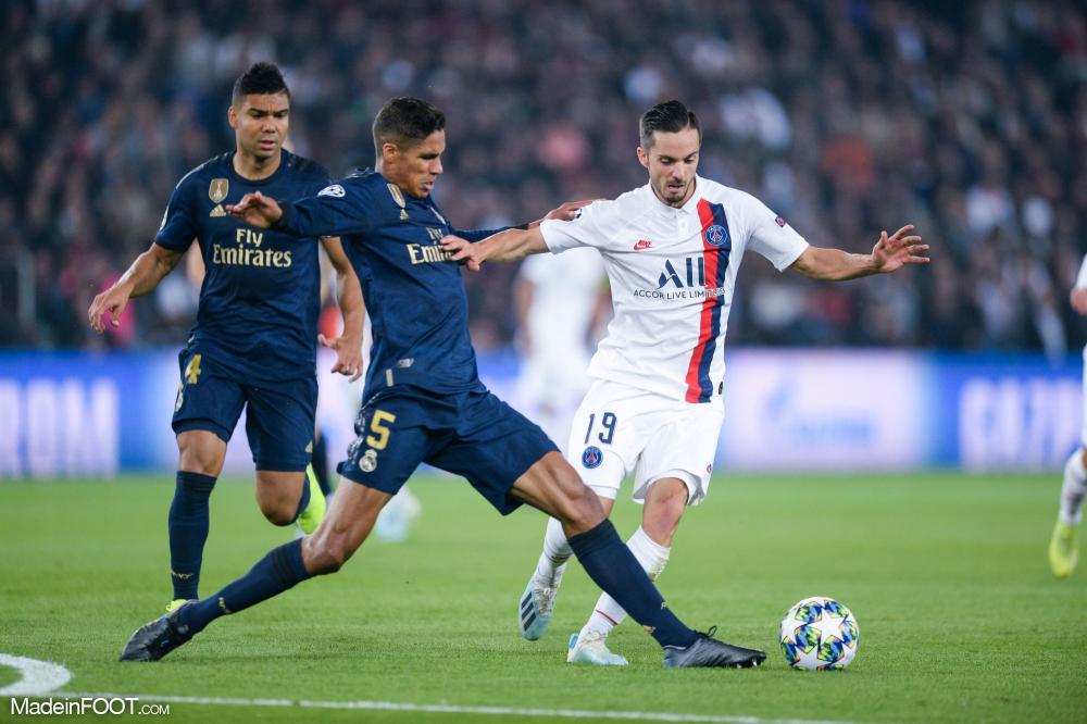 Varane face au PSG cette saison.