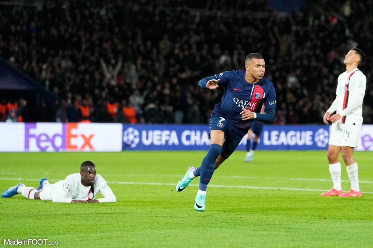 Kylian Mbappé sous le maillot du PSG. 