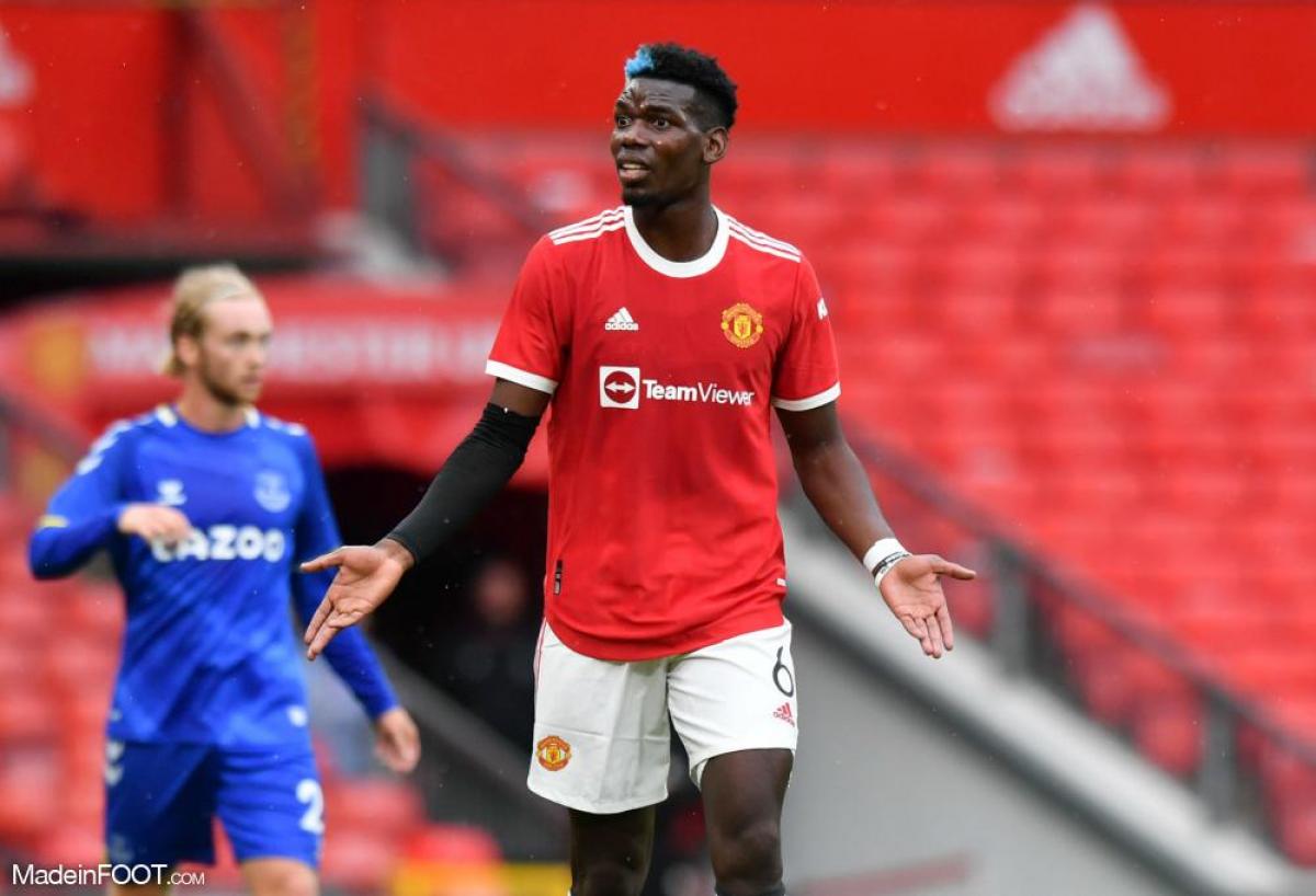 Paul Pogba avec le nouveau maillot de Man United